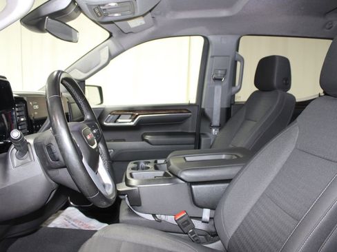 Used 2024 GMC Sierra 1500 SLE image 16
