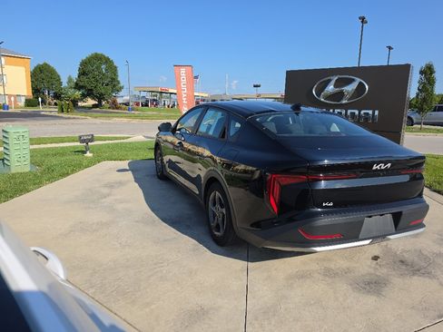 Used 2025 Kia K4 FWD image 7