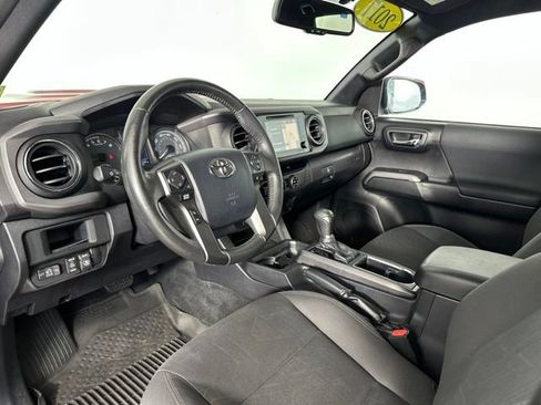 Used 2017 Toyota Tacoma 4x4 Double Cab image 16