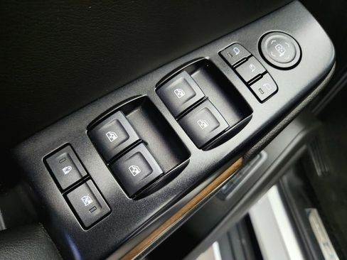 Used 2018 GMC Yukon Denali w/ Open Road Package image 28