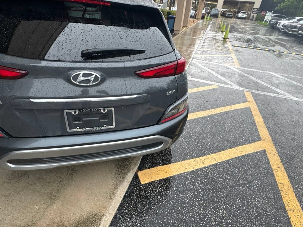 Used 2023 Hyundai Kona Limited w/ Cargo Package FWD image 7