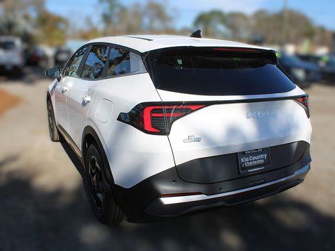 New 2026 Kia Sportage EX FWD image 12