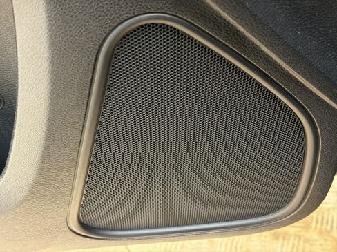Used 2020 Chrysler 300 Touring RWD image 25