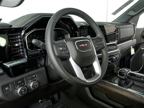 New 2026 GMC Sierra 1500 SLT w/ SLT Convenience Package image 4
