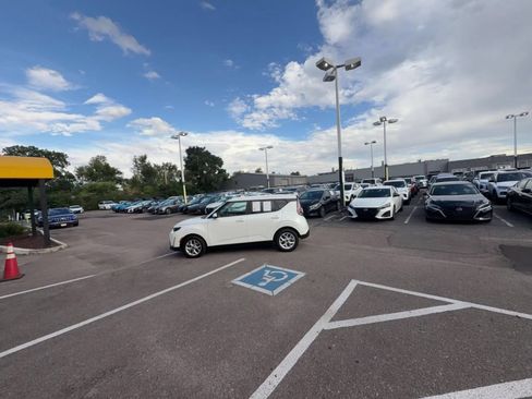Used 2025 Kia Soul LX w/ LX Technology Package FWD image 12