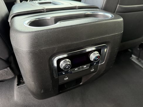 Used 2023 GMC Yukon Denali image 35