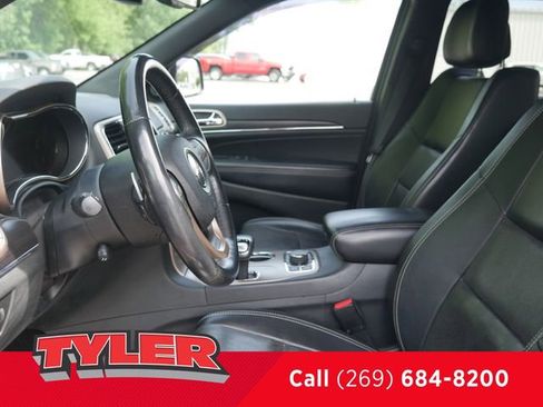 Used 2015 Jeep Grand Cherokee Limited w/ Luxury Group II AWD/4WD image 35