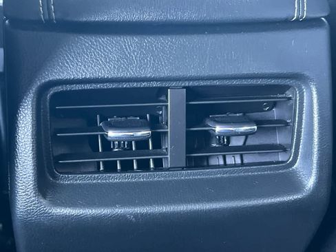 Used 2022 Ford Edge Titanium image 14