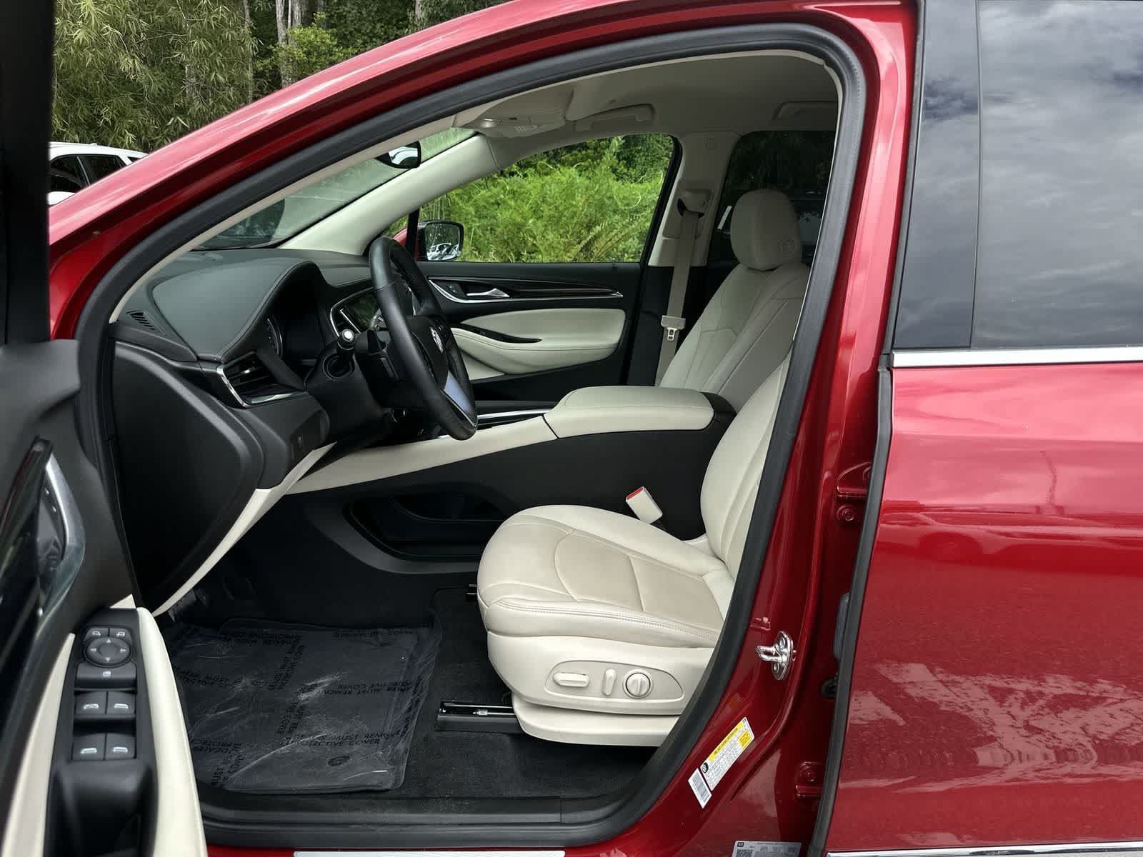 Used 2024 Buick Enclave Essence w/ Sport Touring Edition FWD image 2