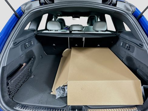 Used 2026 Mercedes-Benz GLC 300 4MATIC image 35