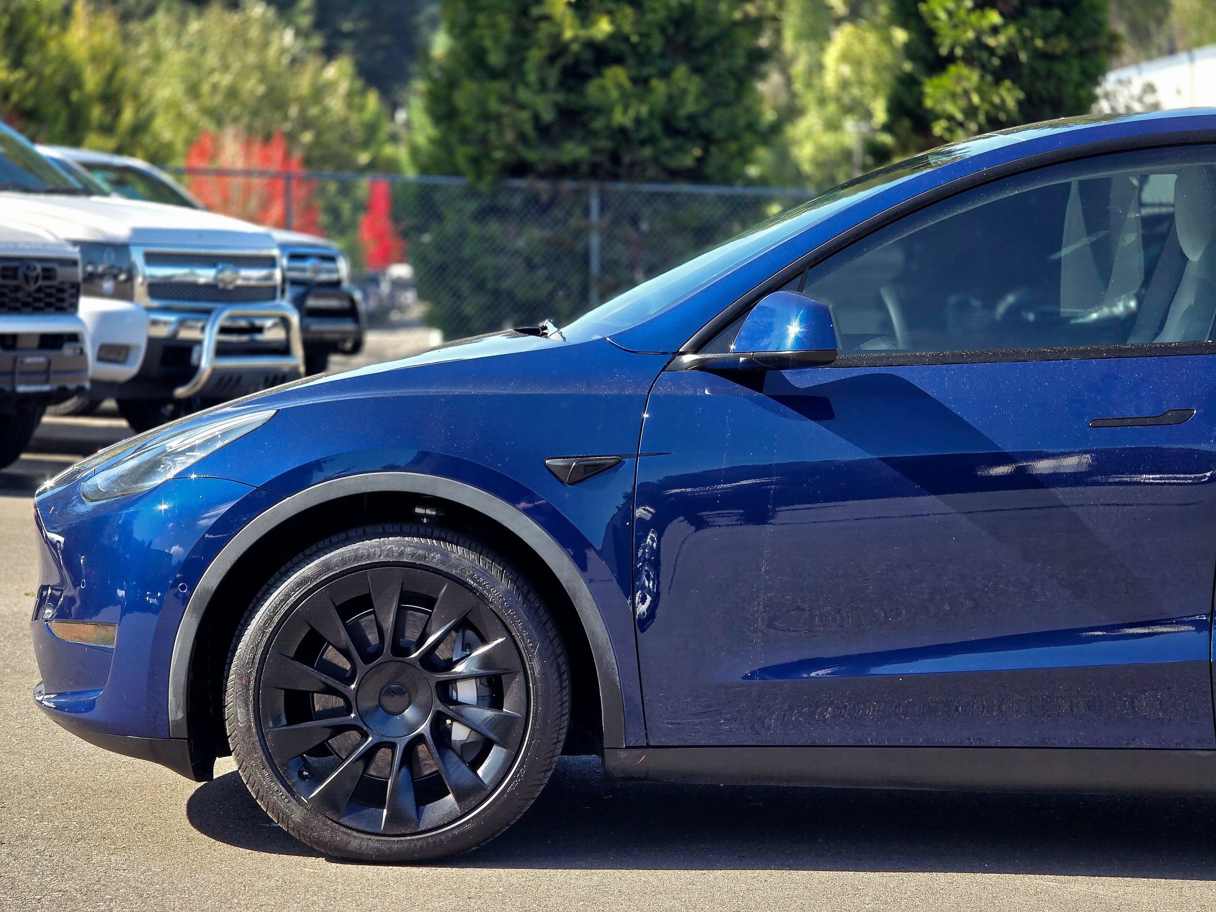 Used 2022 Tesla Model Y Long Range AWD/4WD image 6