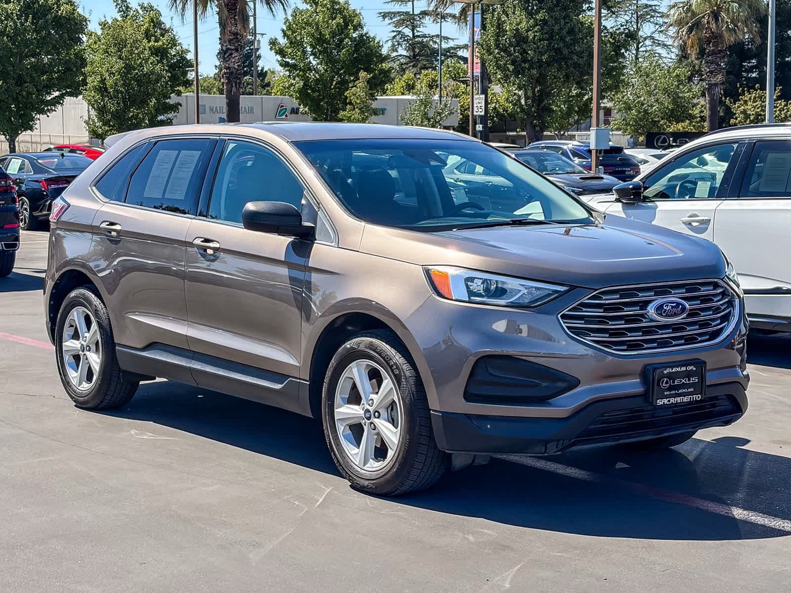 Used 2019 Ford Edge SE FWD image 5