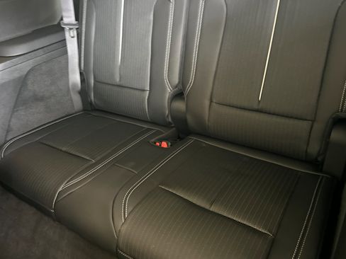 New 2026 Cadillac Vistiq Sport w/ LPO, Floor Liner Package image 15
