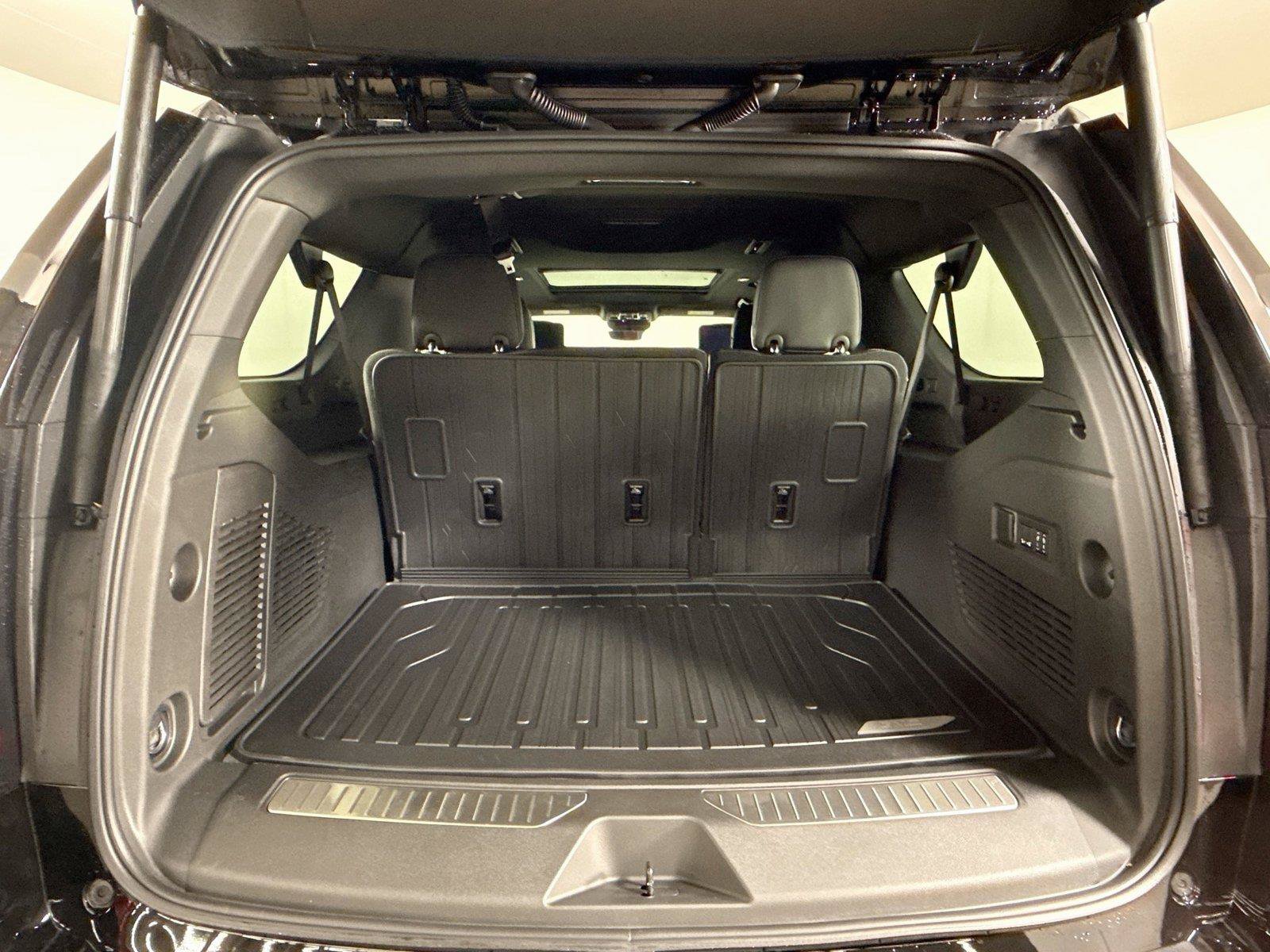New 2027 GMC Yukon XL AT4 Ultimate w/ LPO, Floor Liner Package AWD/4WD image 22