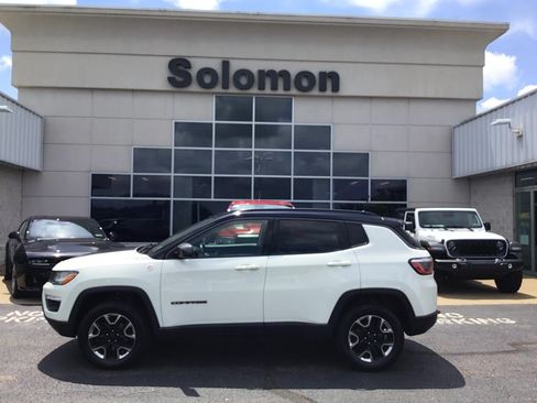 Used 2017 Jeep Compass Trailhawk w/ Popular Equipment Group AWD/4WD image 1