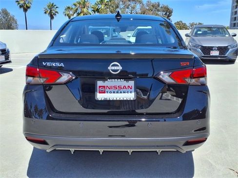 New 2025 Nissan Versa SR w/ Trunk Package image 9