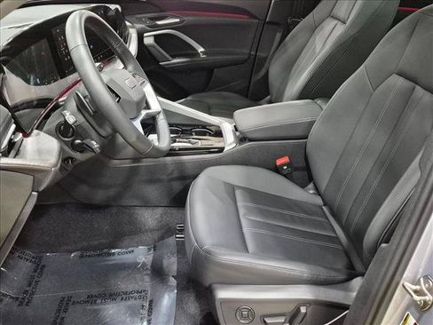 Used 2025 Audi Q5 Premium AWD/4WD image 17