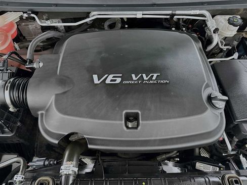 Used 2018 Chevrolet Colorado ZR2 image 26