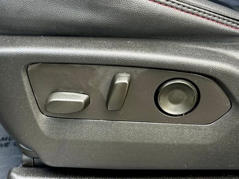 Used 2022 Chevrolet Tahoe RST w/ Sport Performance Package image 13