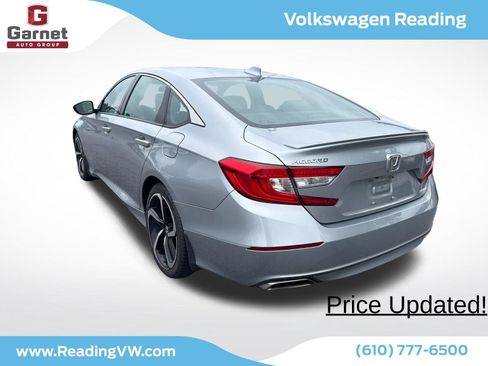 Used 2018 Honda Accord Sport image 3