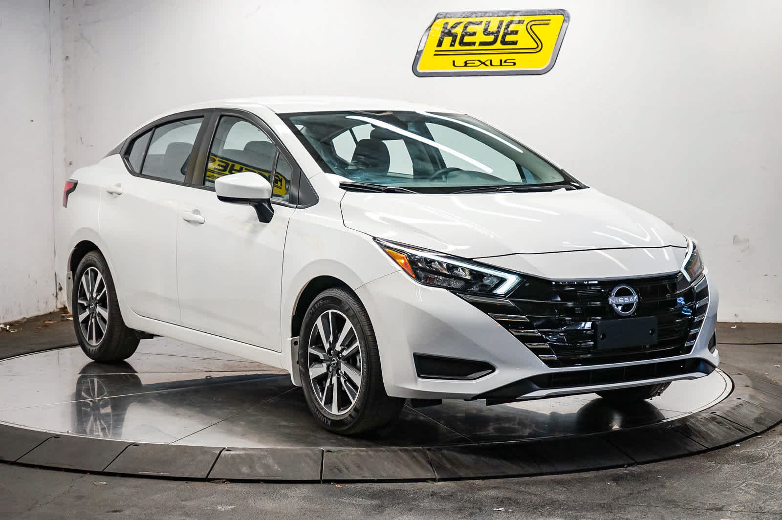 Used 2025 Nissan Versa SV w/ Trunk Package FWD image 3