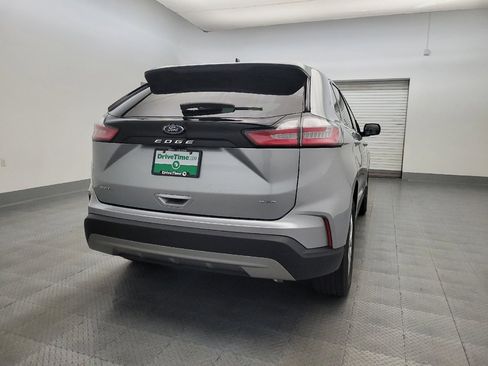 Used 2024 Ford Edge SEL image 7