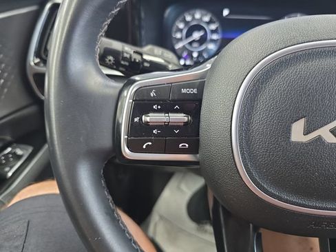 Used 2023 Kia Sorento SX AWD/4WD image 19