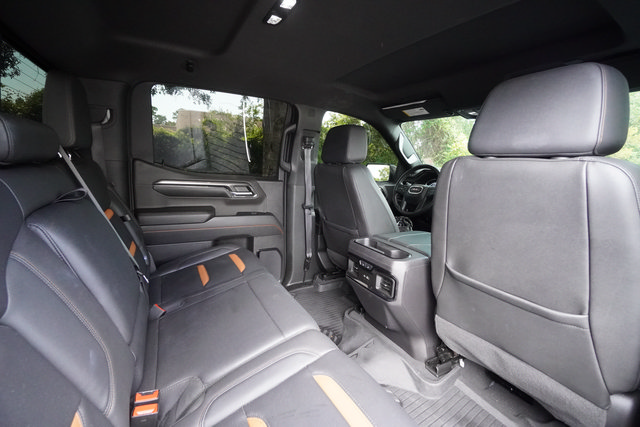 Used 2024 GMC Sierra 1500 AT4 w/ Technology Package AWD/4WD image 25