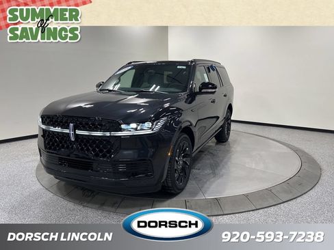 New 2026 Lincoln Navigator Reserve w/ Jet Appearance Package AWD/4WD image 1