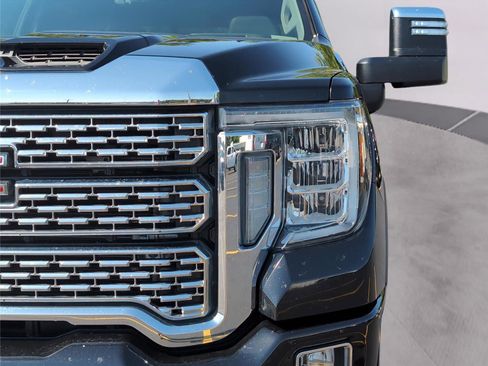 Used 2020 GMC Sierra 2500 Denali w/ Denali Ultimate Package AWD/4WD image 37