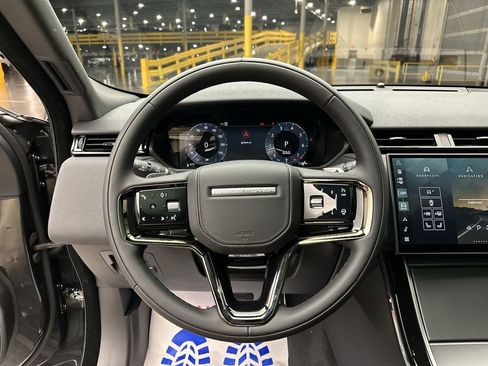 Certified 2024 Land Rover Range Rover Velar Dynamic SE image 11