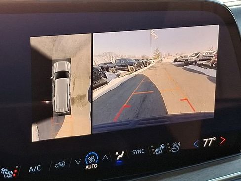 Used 2025 Chevrolet Suburban High Country w/ Sun And Tow Package AWD/4WD image 12