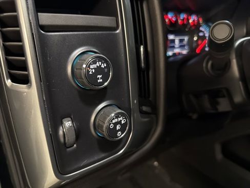Used 2018 Chevrolet Silverado 1500 LT w/ All Star Edition AWD/4WD image 35