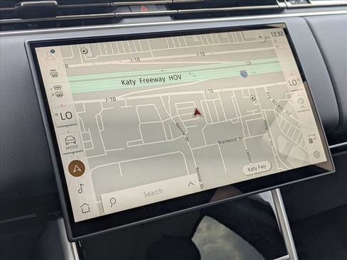 New 2025 Land Rover Range Rover SE image 13