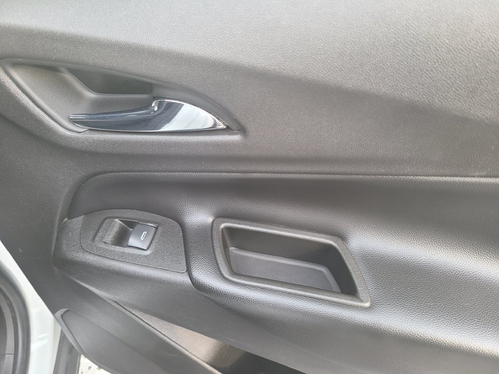 Used 2019 Chevrolet Equinox LT FWD image 14