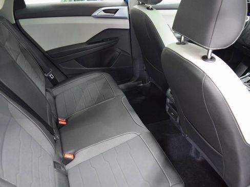 New 2025 Volkswagen Taos SE image 6