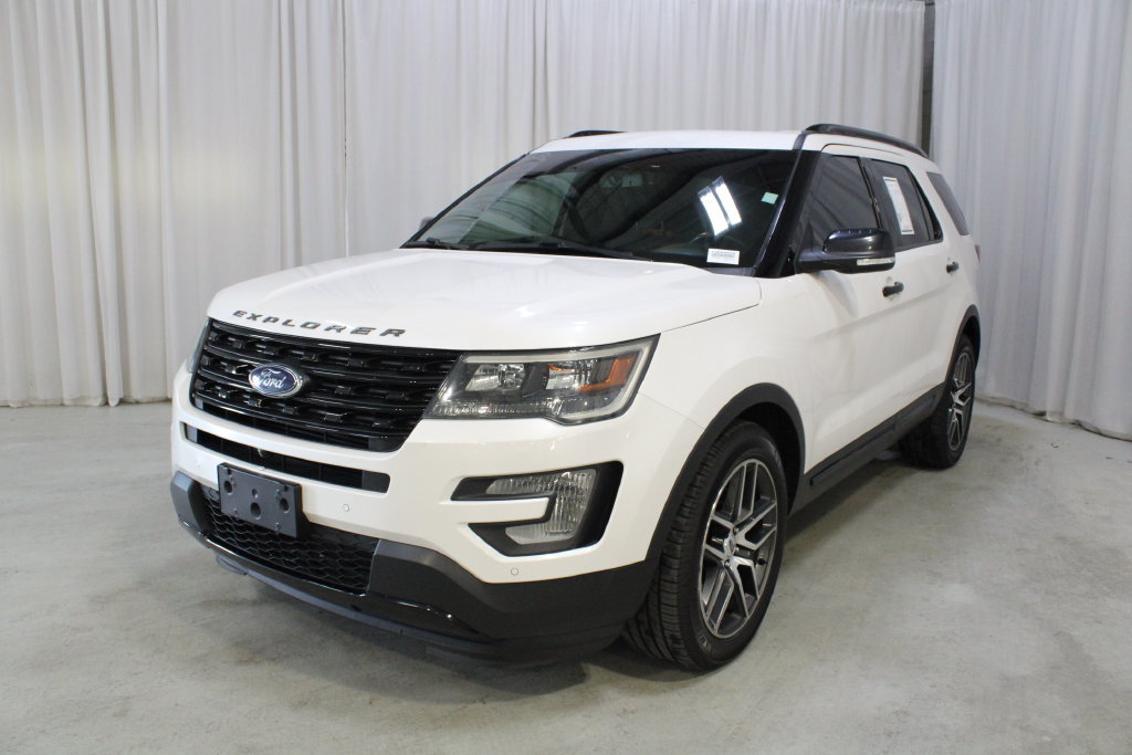 Used 2017 Ford Explorer Sport w/ Equipment Group 401A AWD/4WD image 37