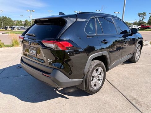 Used 2025 Toyota RAV4 XLE AWD/4WD image 8