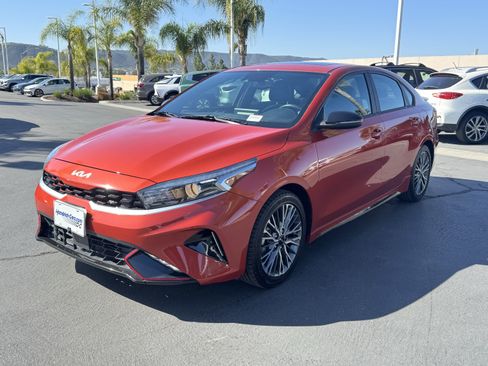 Used 2022 Kia Forte GT-Line w/ GT-Line Premium Package image 5