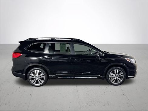 Used 2022 Subaru Ascent Limited w/ Technology Package AWD/4WD image 5
