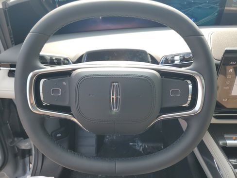 New 2026 Lincoln Nautilus Reserve AWD/4WD image 16