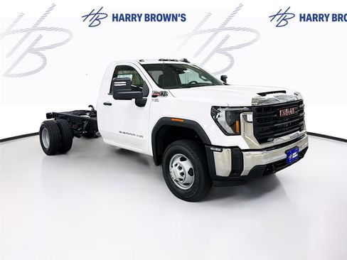 New 2026 GMC Sierra 3500 Pro w/ Convenience Package AWD/4WD image 19