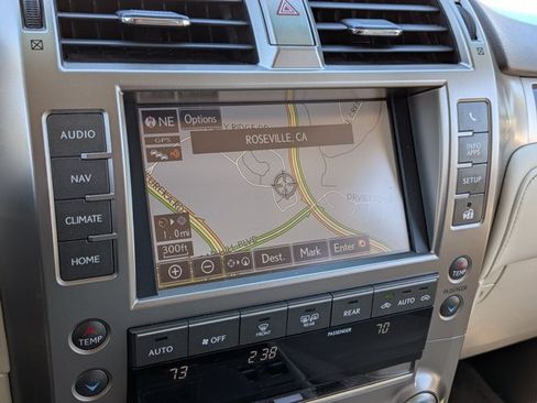 Used 2018 Lexus GX 460 Premium w/ Premium Package AWD/4WD image 14