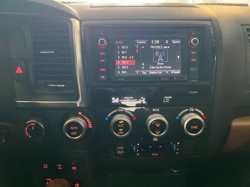 Used 2019 Toyota Sequoia Platinum AWD/4WD image 16