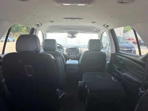 Used 2021 Chevrolet Traverse LT FWD image 12