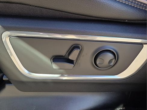 New 2026 RAM 1500 Laramie w/ Sport Appearance Package AWD/4WD image 15