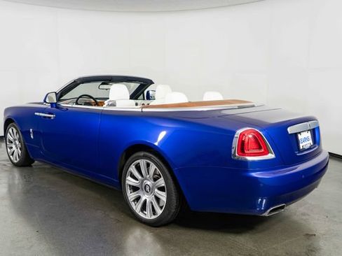 Used 2017 Rolls-Royce Dawn RWD image 6