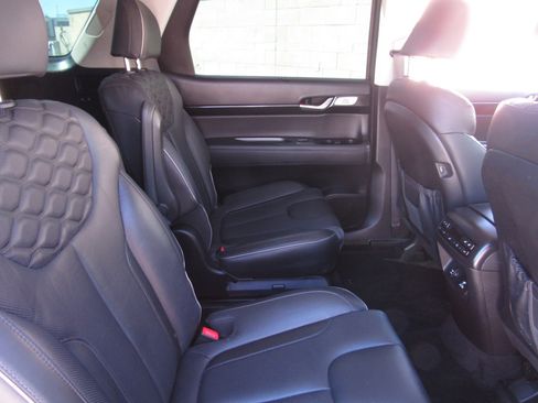 Used 2022 Hyundai Palisade Limited image 12