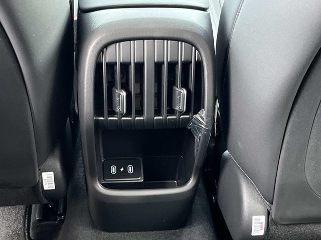New 2026 Hyundai Kona Limited FWD image 18