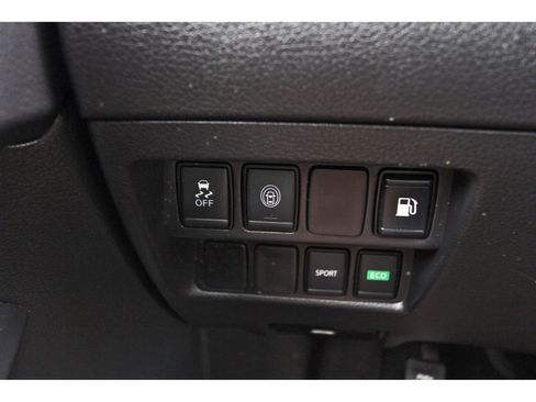 Used 2019 Nissan Rogue S FWD image 24